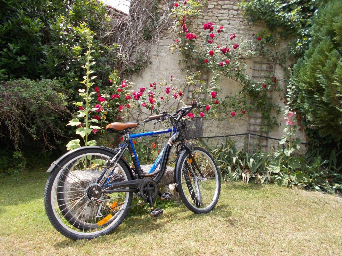 Le Clos Des Palmiers Saint-Ouen-d'Aunis Esterno foto