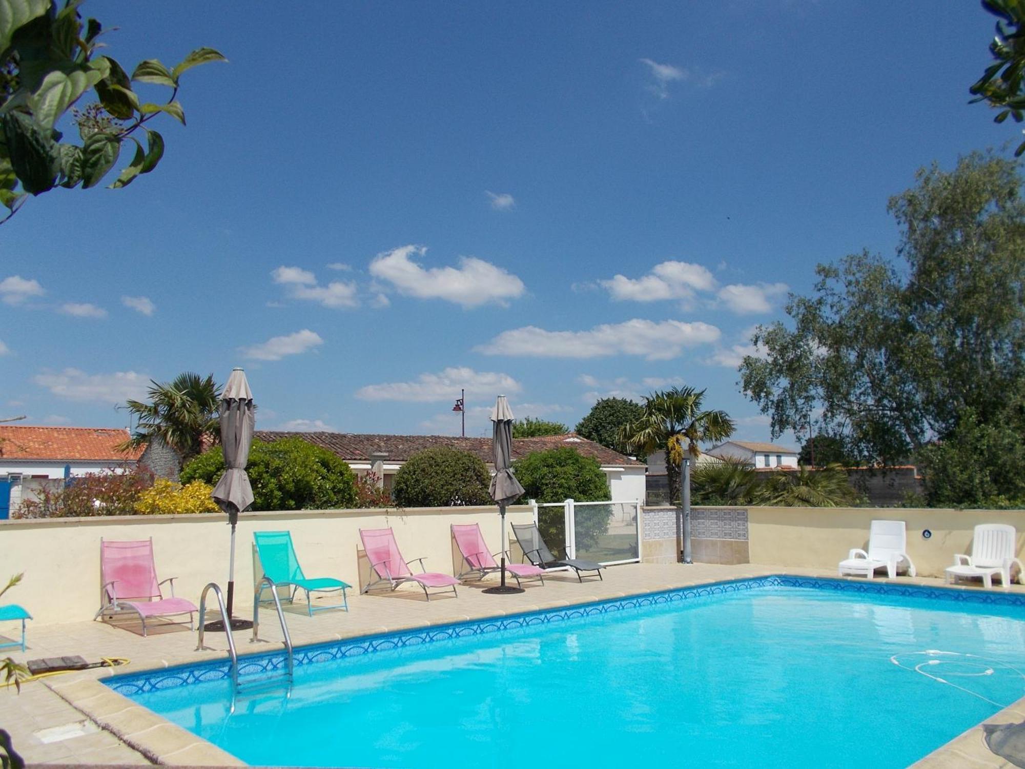 Le Clos Des Palmiers Saint-Ouen-d'Aunis Esterno foto