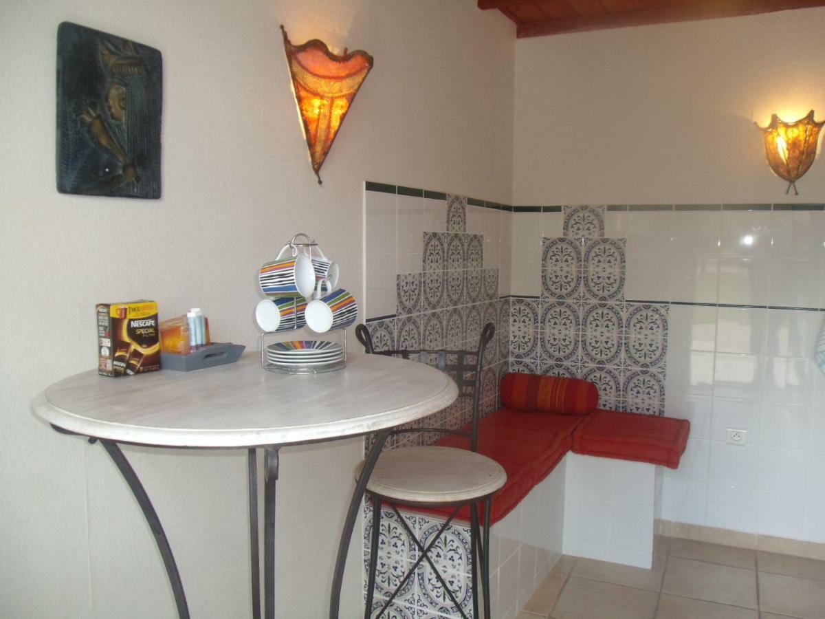 Le Clos Des Palmiers Saint-Ouen-d'Aunis Esterno foto