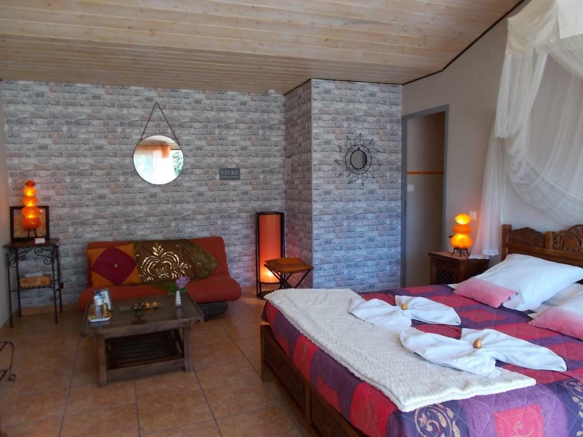Le Clos Des Palmiers Saint-Ouen-d'Aunis Esterno foto