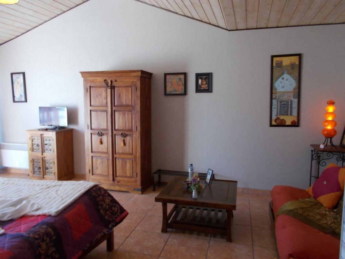 Le Clos Des Palmiers Saint-Ouen-d'Aunis Esterno foto